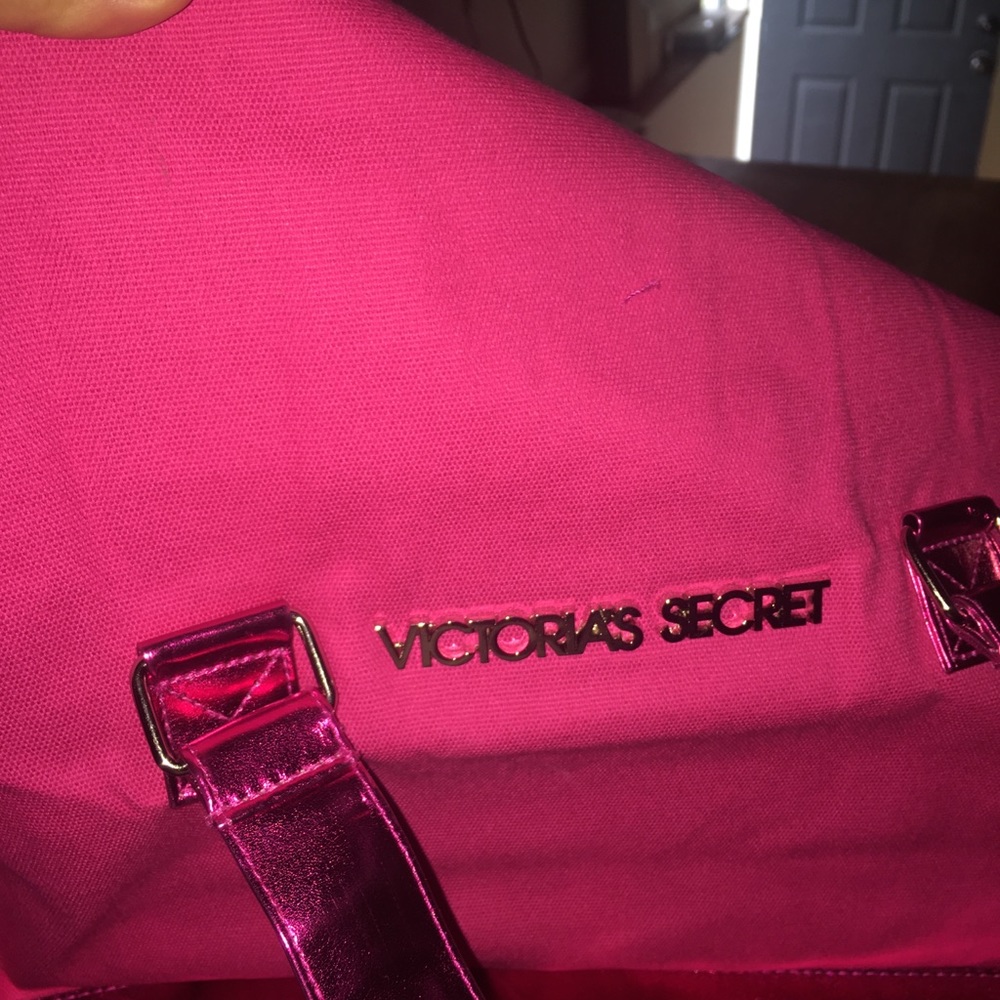 Victoria’s Secret traveling bag